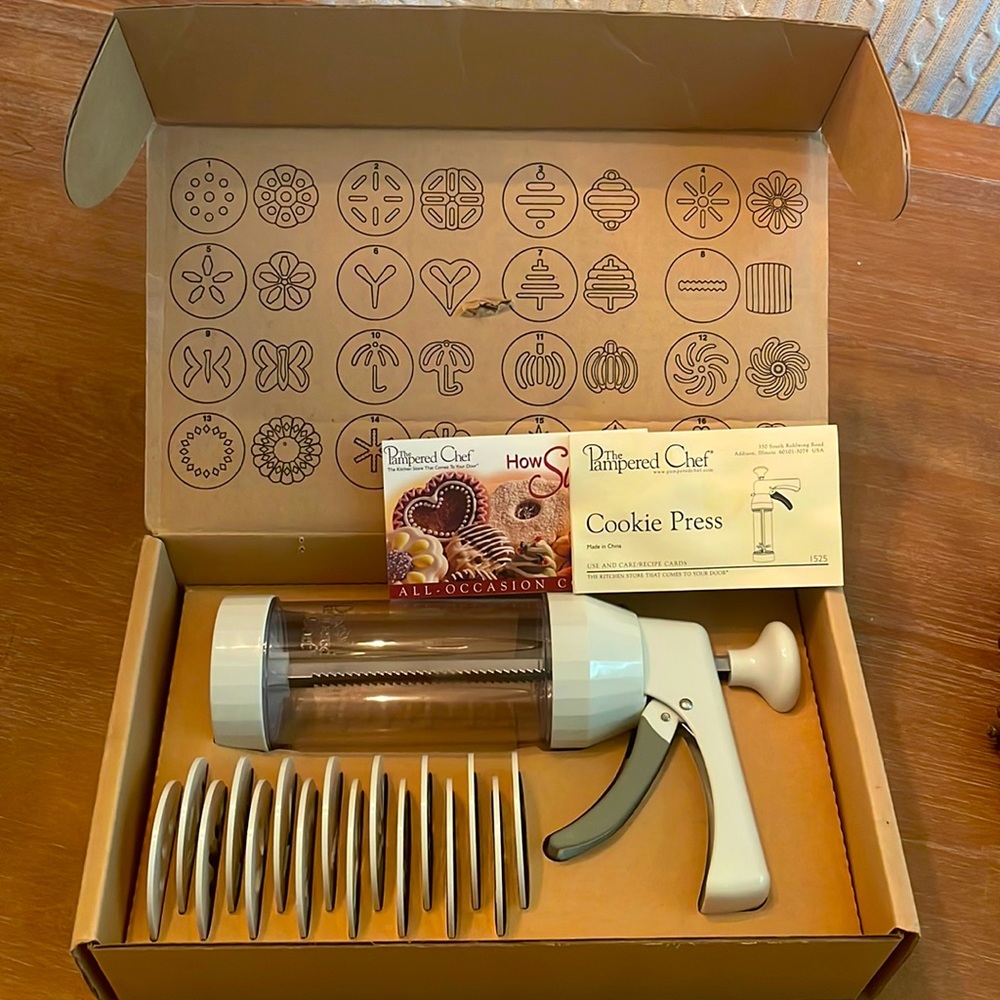 The Pampered Chef Cookie Press